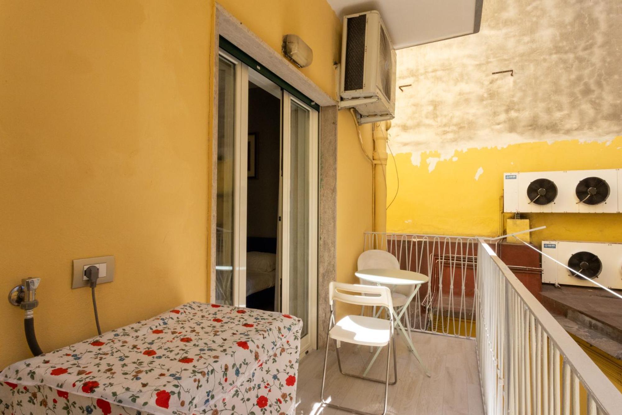 Ninetta A Foria Apartment Napoli Bagian luar foto